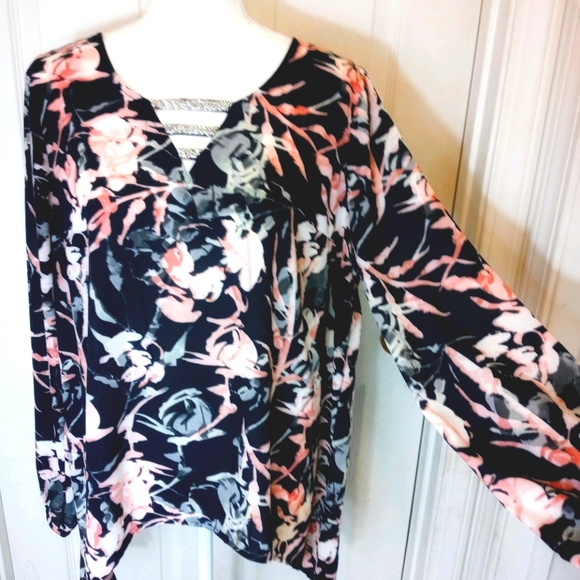 🍉5 for $25* Juicy Couture Blouse w/Rhinestones - Picture 2 of 7